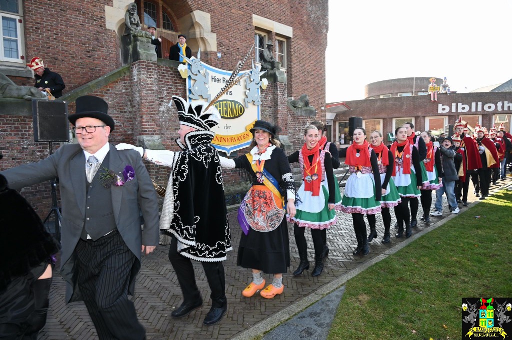 ../Images/Boerenbruiloft gemeentehuis 2025 118.jpg